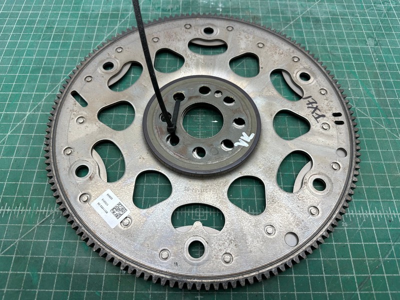 16-23 BMW X1 X2 F48 F39 AUTOMATIC TRANSMISSION FLYWHEEL FLEX PLATE OEM