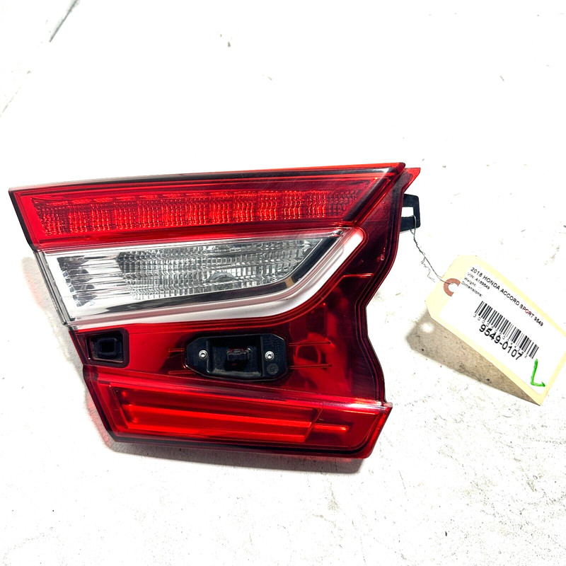 2018 - 2022 HONDA ACCORD REAR LEFT DRIVER SIDE INNER TAIL LIGHT LAMP OEM