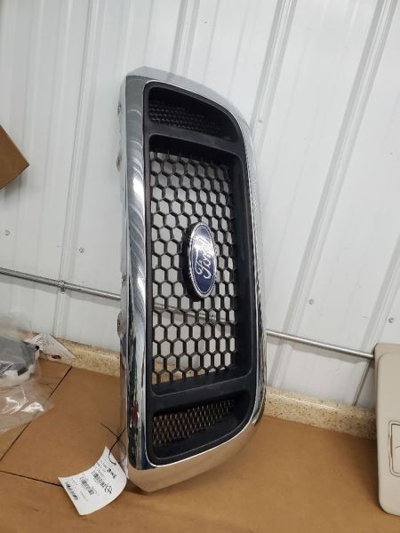 Grille Upper Chrome Surround Mesh Center Fits 04-05 RANGER 281271