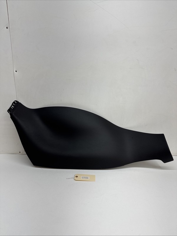16-20 Tesla MX Rear RH C-Pillar Lower Trim Cover Panel 1035977-00-E OEM 41006 UP
