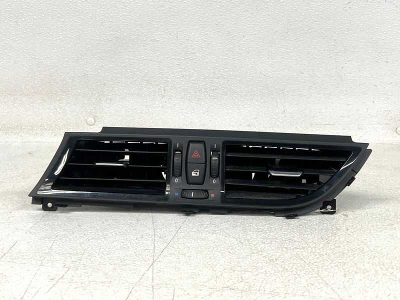 ⭐2009-2016 BMW Z4 M-SPORT CENTER DASH A/C AIR VENT GRILLE W/ HAZARD OEM LOT2736