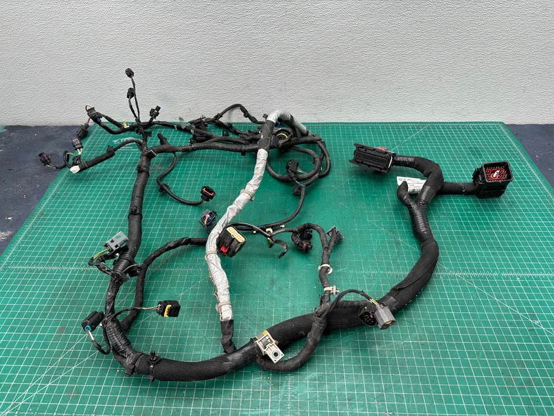17 JAGUAR XE 2.0L turbo ENGINE WIRE WIRING HARNESS OEM