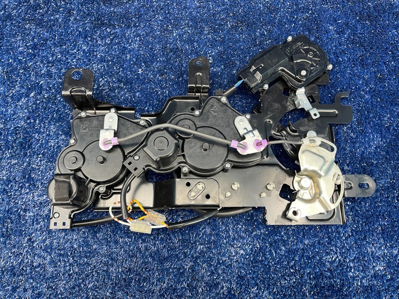 2006-2010 Saturn Sky Pontiac Solstice Power Trunk Lid Lock Latch Actuator OEM