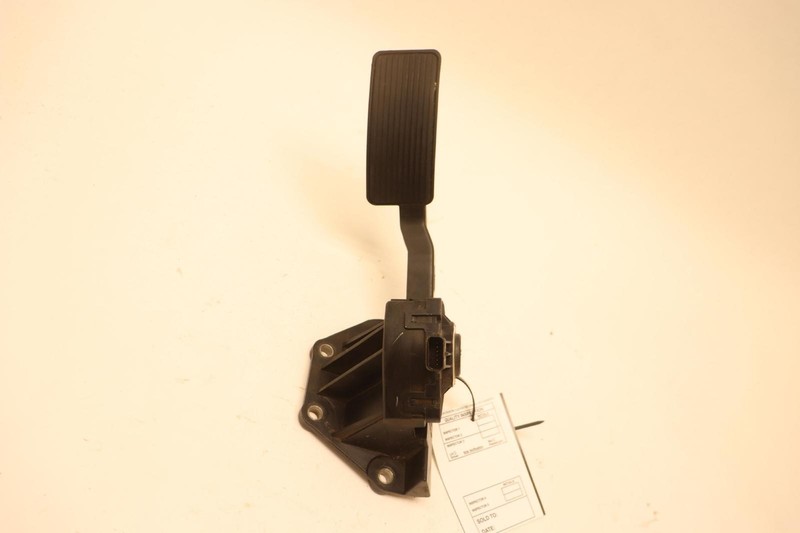 2011-2012 FORD F250 SD F350 SD GAS THROTTLE ACCELERATOR PEDAL PAD OEM