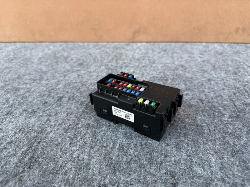 HYUNDAI IONIQ 5 2022-2025 OEM UNDER HOOD FUSE BOX PANEL UNIT ASSEMBLY