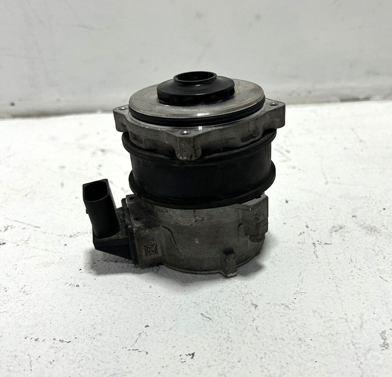 Engine Auxiliary Coolant Water Pump Mercedes-Benz S550 2014-2017 OEM