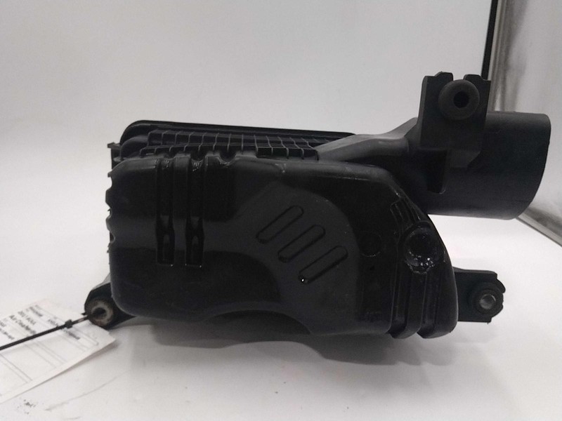2017 KIA SOUL Air Cleaner Assembly Grey OEM 28110B2500 Used 84K Miles