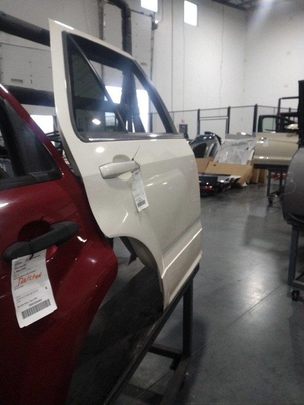 2006 Cadillac SRX Rear Right Door White 4DR SUV Scuffed & Scratched OEM 314807