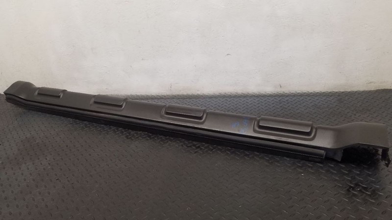 08-12 ford Escape Left Driver Side Rocker Panel Moulding Grey OEM 8L8Z-7810177-A