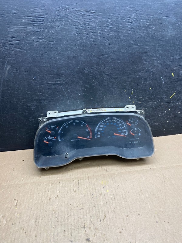 2002 Dodge Ram 2500 V10Instrument Speedometer Gauge Cluster OEM T4833 DG