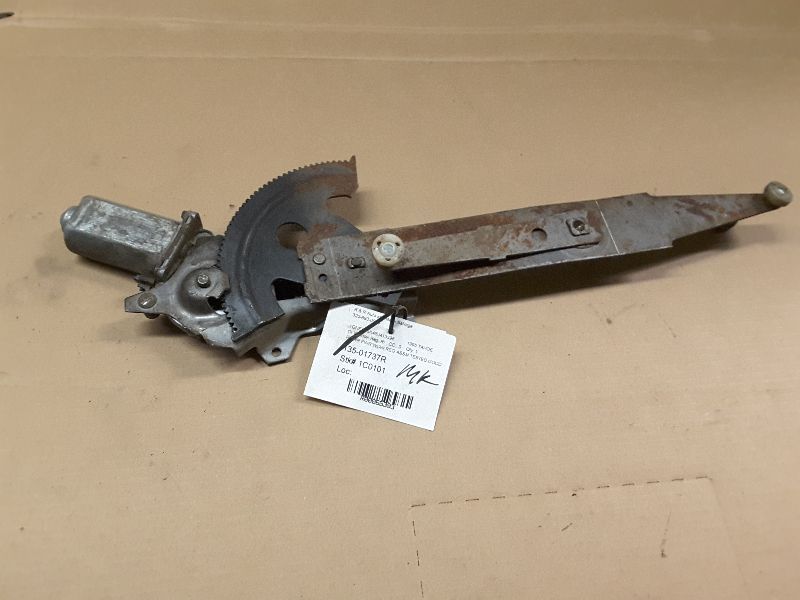 99 00 CHEVY 2500 PICKUP R. RE WINDOW REGULATOR 65393