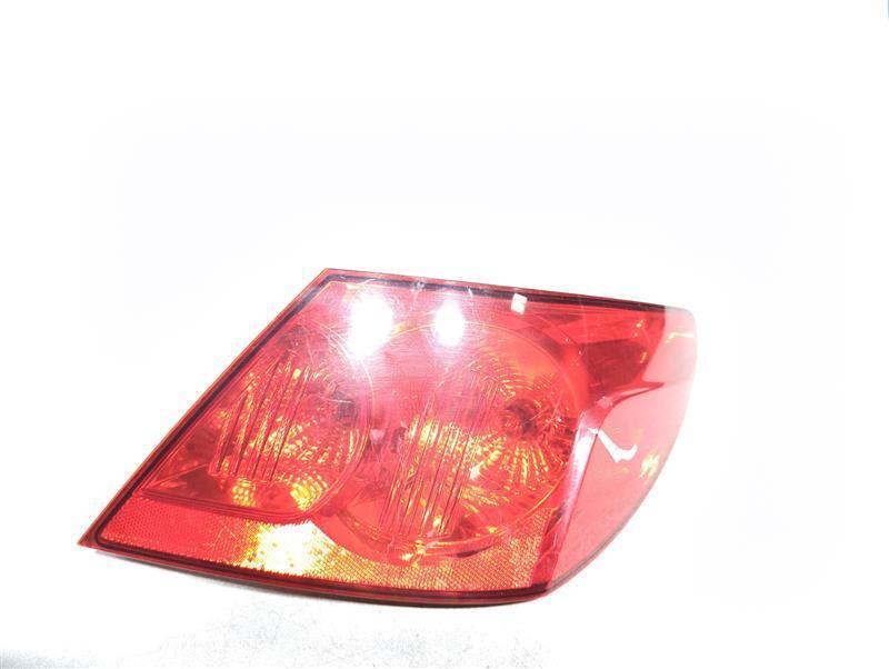 2010 Chrysler Sebring Right Tail Light Assembly Tan OEM 425921 118K Miles