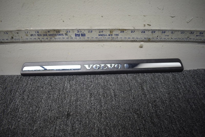 2001-2009 VOLVO V70 SILL MOLDING FACTORY OEM