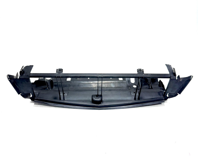 2012-2015 MERCEDES-BENZ W204 C250 RADIATOR FAN SHROUD LOWER AIR DUCT BAFFLE OEM
