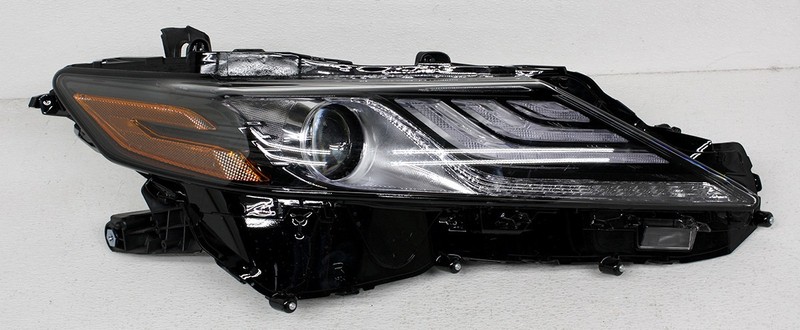 OEM Right Passenger Side LED Headlamp For Toyota Camry XSE Tabs Missing
