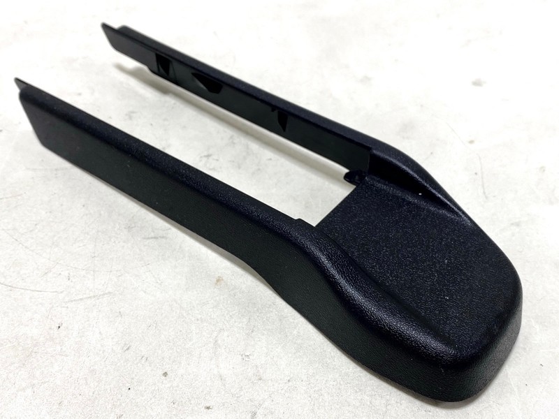 14-23 INFINITI Q50 Q60 FRONT RIGHT SEAT TRACK END REARWARD INNER COVER CAP OEM