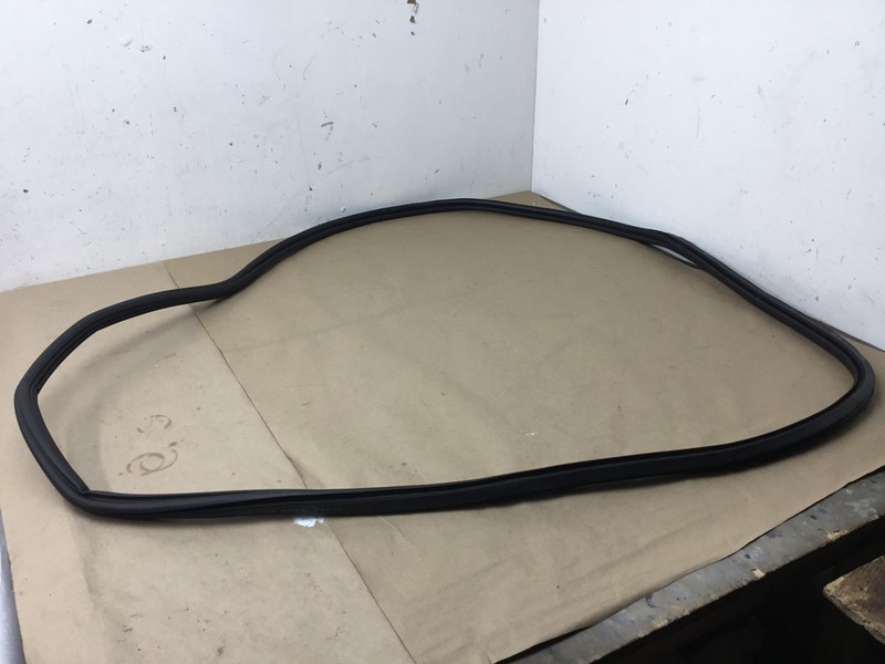 Bentley Bentayga 2019 V8 Front Left Driver Door Inner Seal Weather Strip 16-20 Y