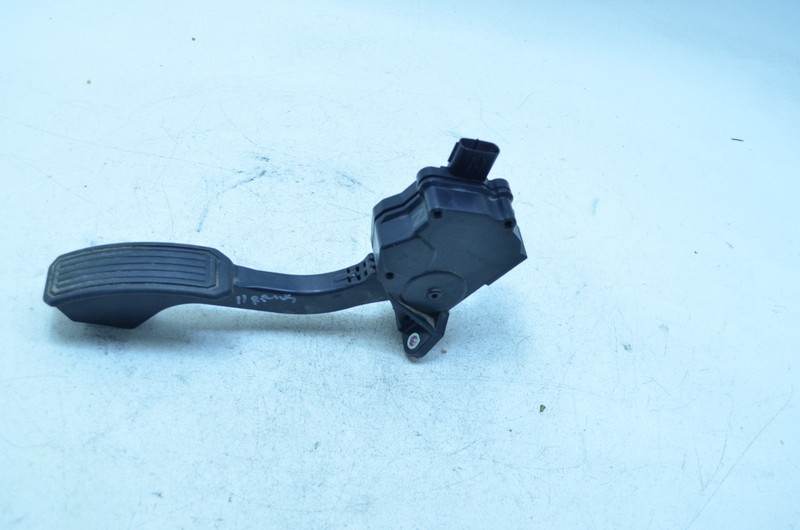 10-15 TOYOTA PRIUS GAS PEDAL ACCELERATOR OEM