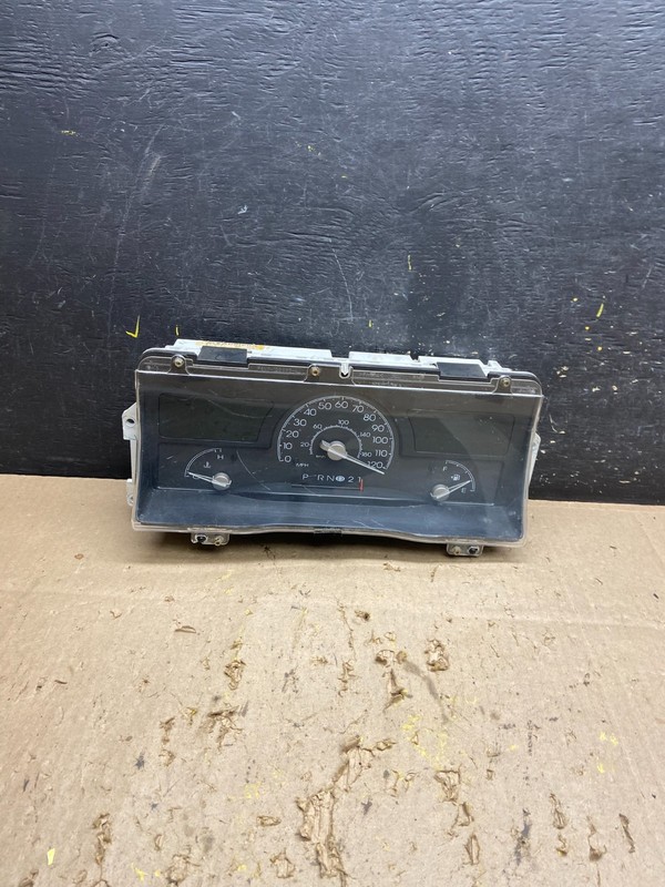 1998 to 2002 Lincoln Town Car Speedometer Gauge Cluster t9133 DG