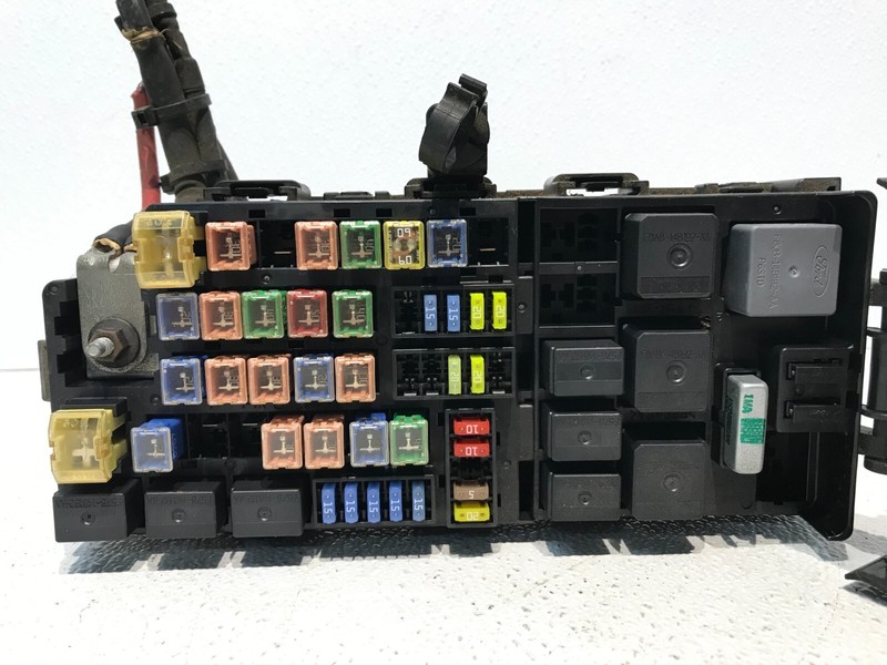 02-10 Mountaineer Explorer Fuse Box Relay Module OEM 2L2T-14398-AG