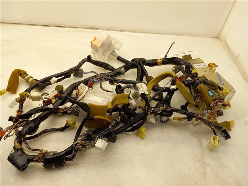 03 04 05 06 TOYOTA CAMRY LE 2.4L AT DASH WIRE HARNESS 82141-06810