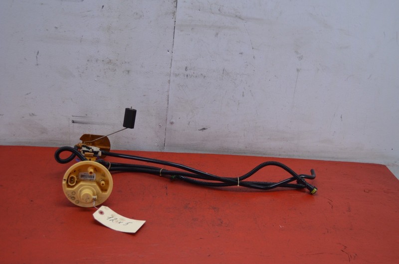 09-13 BMW E70 X5 xDrive35d M57 FUEL LEVEL SENSOR SENDING UNIT OEM