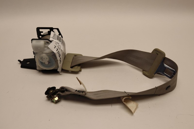 2002 INFINITI Q45 REAR 2ND SECOND ROW RIGHT SIDE SEAT BELT OEM