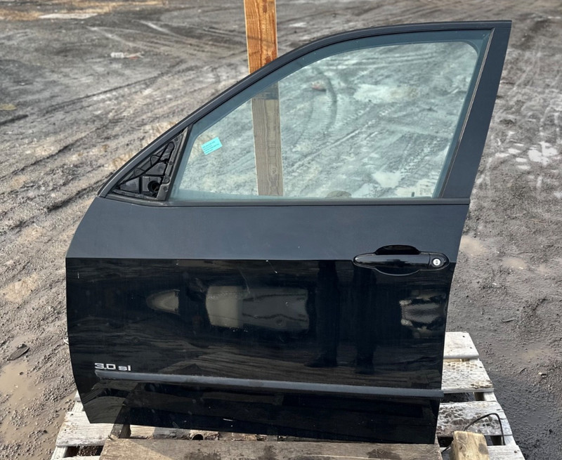 2007 - 2013 BMW X5 xDrive50i Front Left Driver Side Door Shell Panel OEM