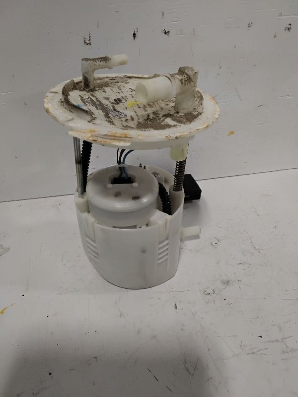Fuel Pump Assembly AWD Fits 11-15 MKX 3608351