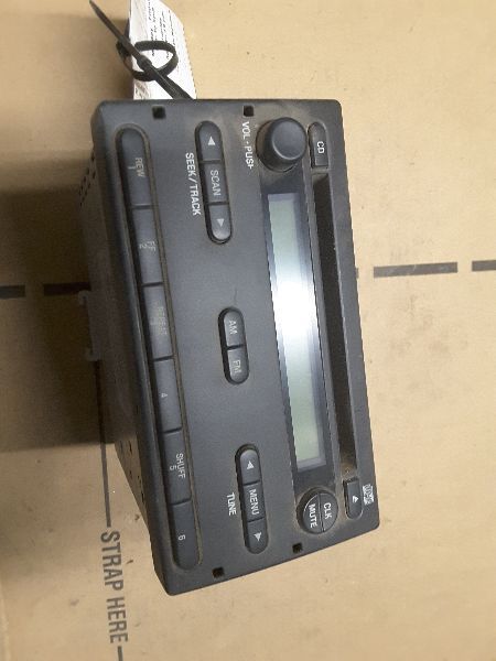05 FORD RANGER AUDIO EQUIPMENT AM-FM-CD SINGLE DISC ID 5L5T-18C869-AA 51694