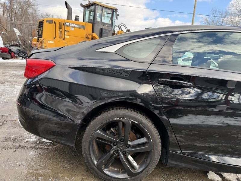 2018-2022 Honda Accord Right Passenger Side Quarter Panel Dog Leg Only Black