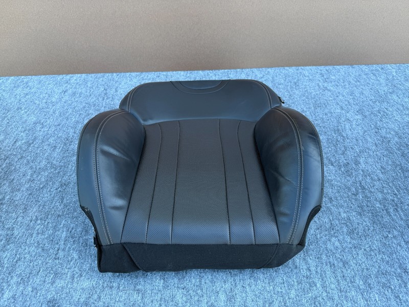 GENESIS G80 2017-2020 OEM FRONT LEFT DRIVER UPPER SEAT SKIN CUSHION (BLACK)