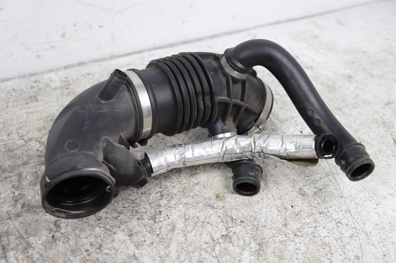16-20 BMW 540 740 G30 G11 G12 AIR INTAKE PIPE DUCT 7643302 OEM