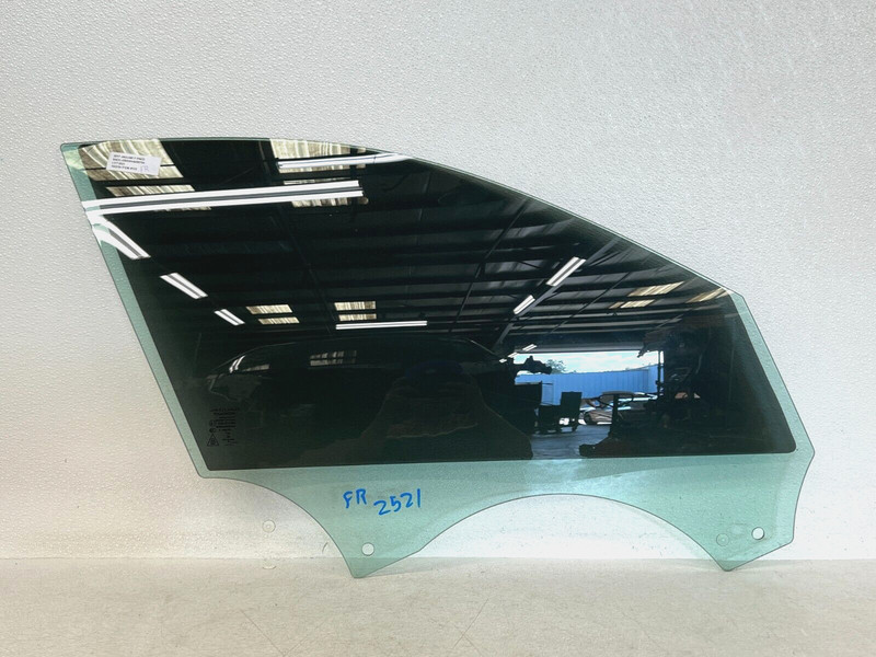 ⭐2017-2020 JAGUAR F-PACE FRONT RIGHT PASS DOOR WINDOW GLASS PANEL OEM LOT2521