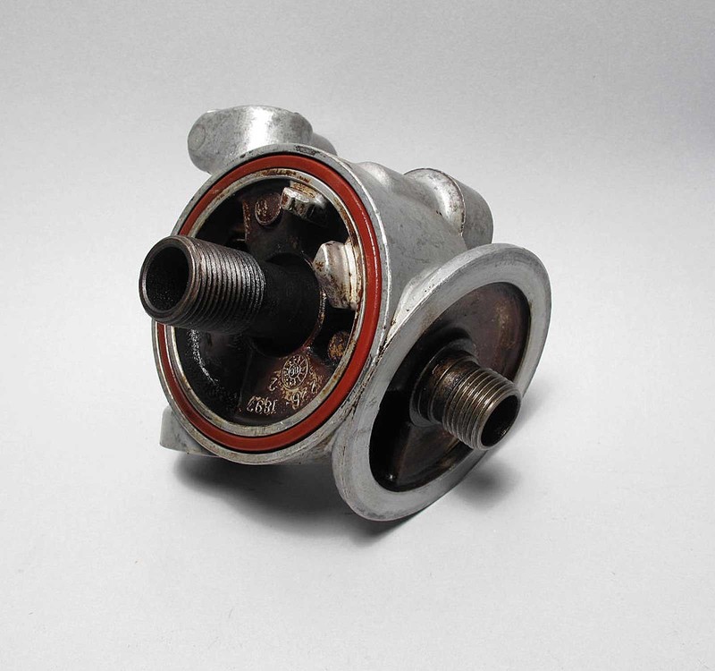 BMW E30 325e 325i M20 6-Cyl Engine Oil Filter Cooler Flange Head 1984-1993 OEM