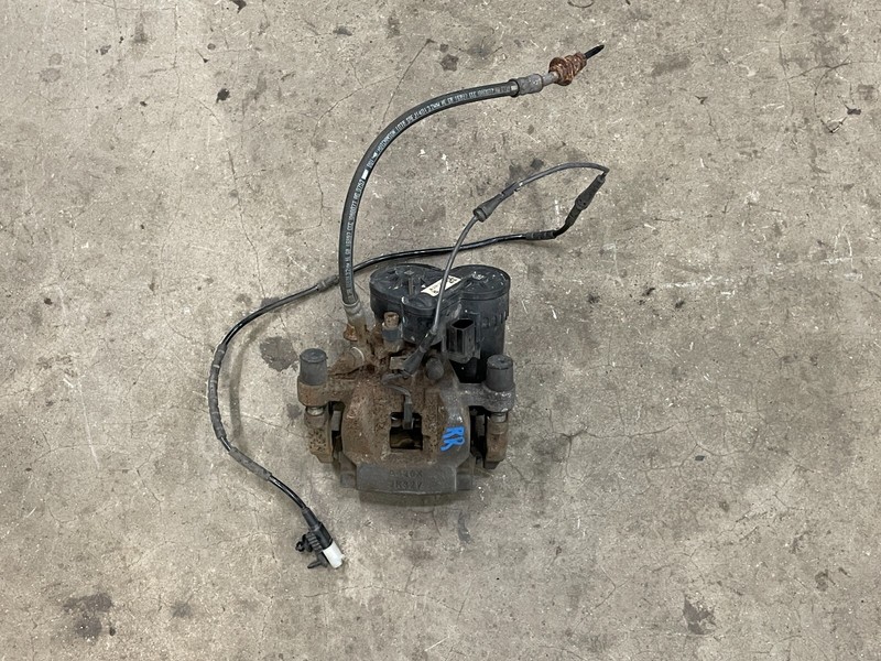 17 18 19 20 Jaguar F-Pace Rear Right Passenger Brake Caliper 1559 OEM