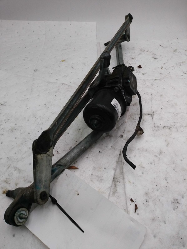 2012 GMC Canyon Windshield Wiper Motor OEM 8889582230 206K Miles Silver