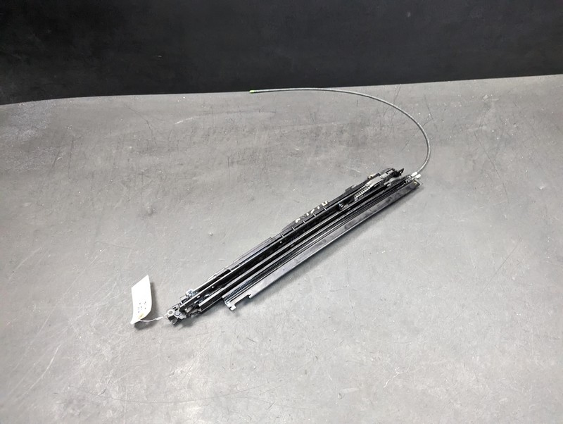 Left Sunroof Rail 2021 Audi A6 2019 2020 2022 2023