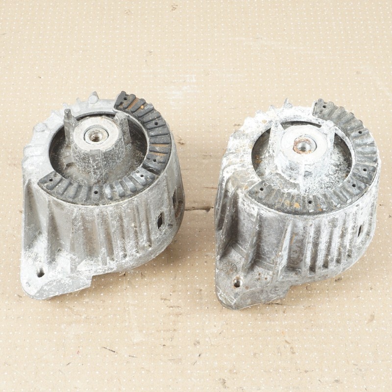 2018-2020 MERCEDES SL450 ENGINE MOTOR MOUNT 2312400000 SET OF 2OEM