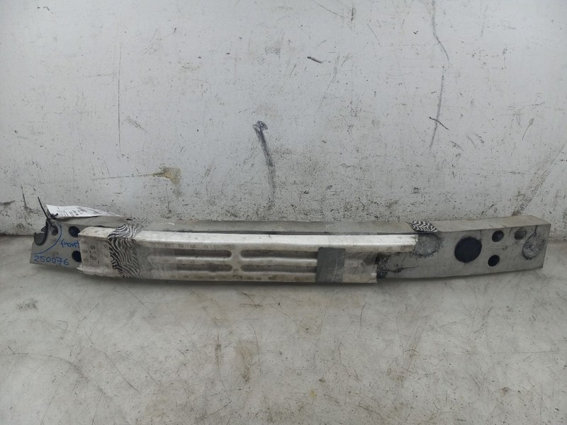 01 02 03 04 05 LEXUS IS300 FRONT BUMPER REINFORCEMENT & ABSORBER