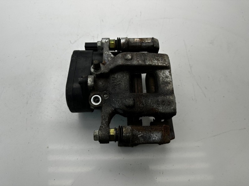 2022 - 2023 HYUNDAI IONIQ 5 REAR LEFT DRIVER SIDE DISC BRAKE CALIPER OEM