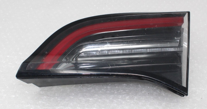 2017-2023 Tesla Model 3 / Y 4-PINRear Right inner tail light OEM 1502089-00-B