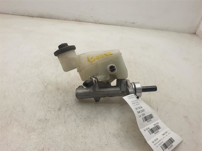 06-12 TOYOTA YARIS 1.5L FWD AT BRAKE MASTER CYLINDER