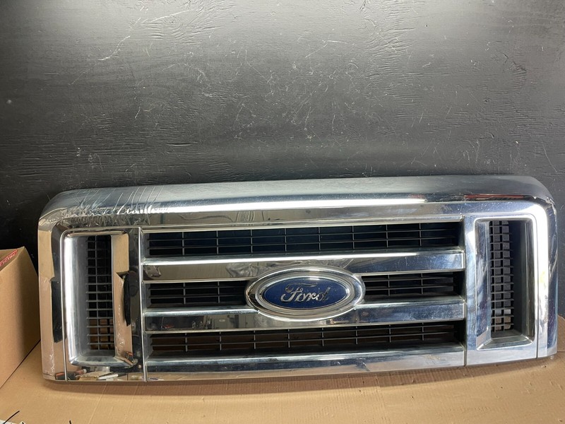2008-2014 Ford Econoline E150 E250 Front Upper Chrome Grill Grille Oem M6345 DG