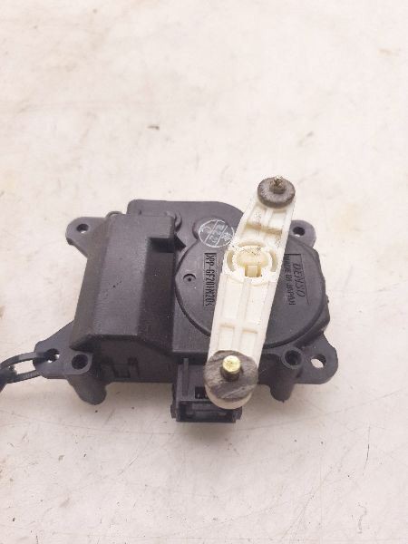 01 02 03 04 05 06 Lexus LS430 AC Vent Actuator 063700-8201