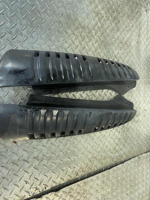 2000-2006 Chevy Tahoe Suburban Yukon Rear D Pillar Molding Trim Panels Oem