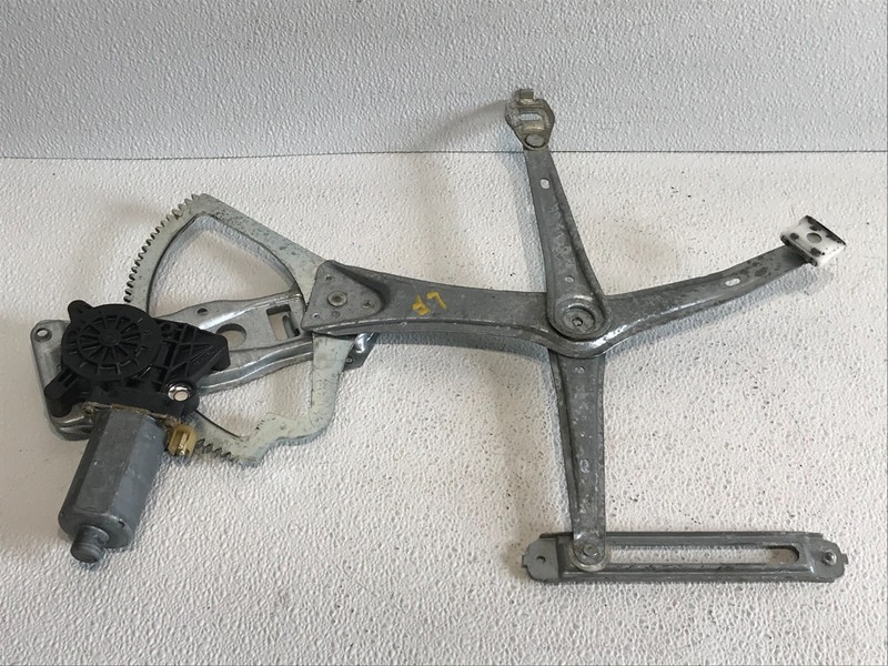96-02 Mercedes W210 E320 Front Left LH Driver Side Door Window Regulator Motor