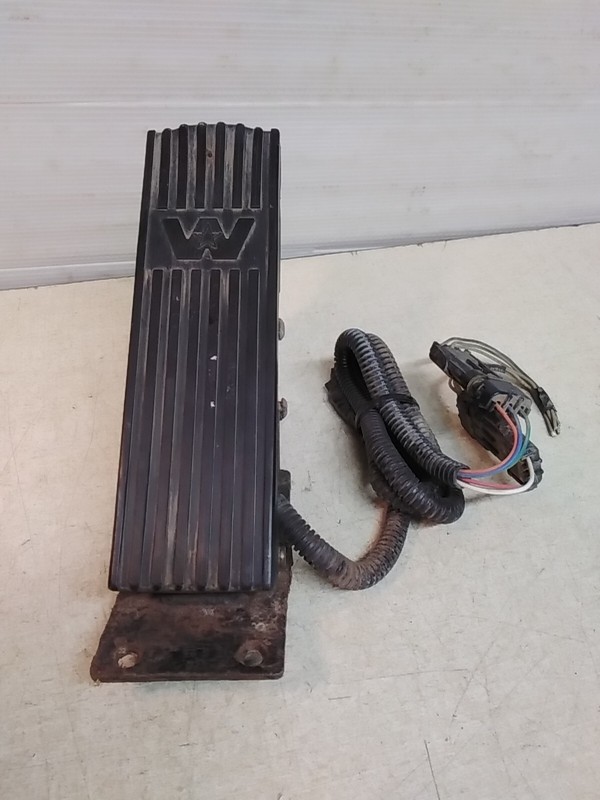Freightliner A01-31835-001 Foot Control Pedal