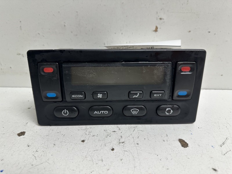 2003-2004 Land Rover From VIN 3A823492 Thru 4A842585 Climate A/C Heat HVAC panel