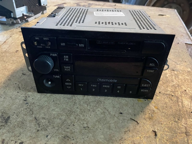 96-00 OLDSMOBILE AURORA ALERO 88 OEM TAPE CASSETTE PLAYER RADIO STEREO 16236453